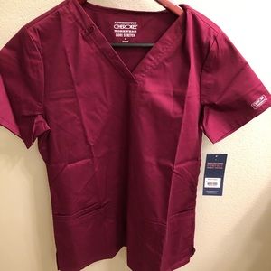 Cherokee scrub top NWT